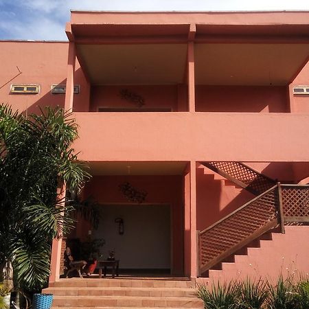 Pousada Recanto Do Cerrado Neropolis Exterior photo